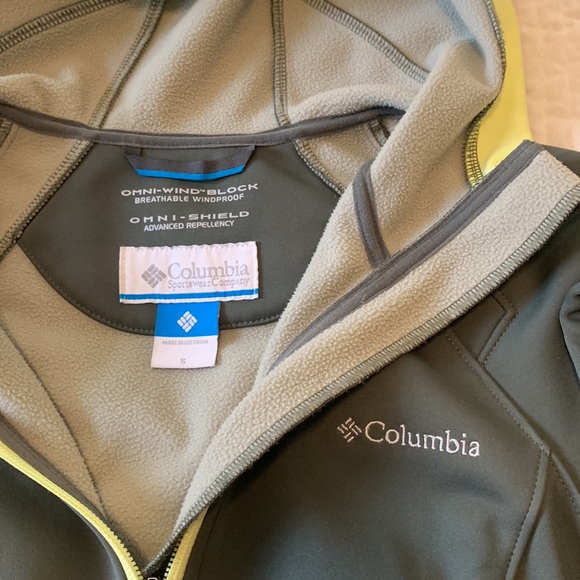 Columbia Omni-shield jacket. - Picture 2 of 5